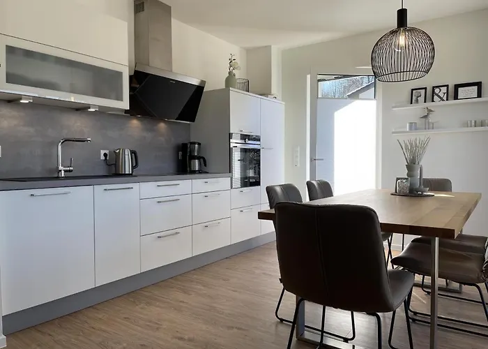 Diemelblick 12 - Leni